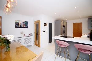Kitchen/Diner- click for photo gallery